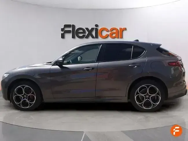 Usado Alfa Romeo Stelvio Veloce 210 CV (154 kW) 2021 Gris SUV