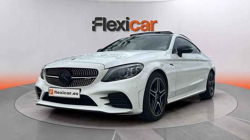 Usado Mercedes C220 194 CV (142 kW) 2019 Blanco Coupe