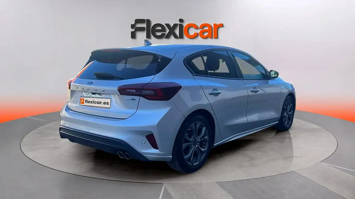 Usado Ford Focus ST-Line 155 CV (114 kW) 2023 Gris Berlina