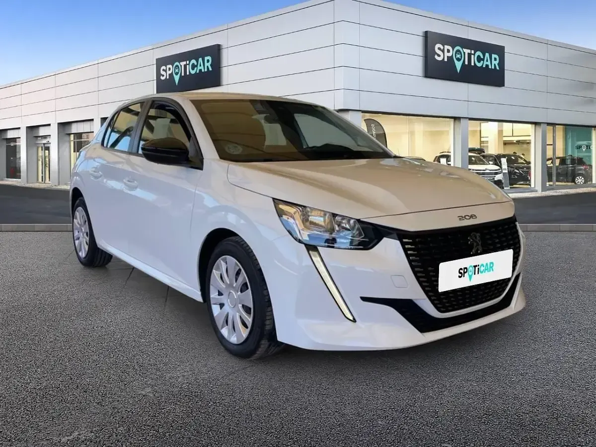 Usado Peugeot 208 Active 100 CV (73 kW) 2023 Blanco Utilitario