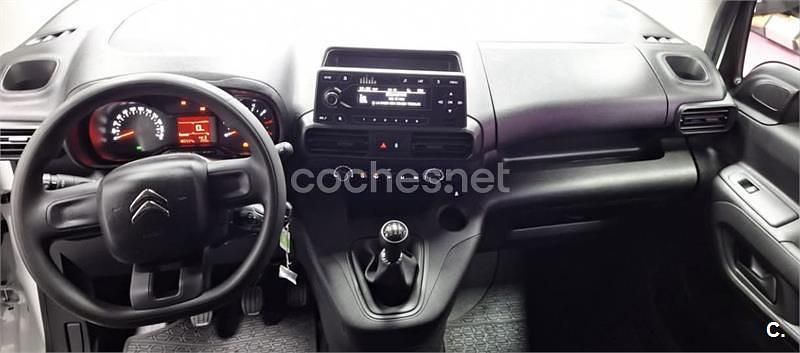 Usado Citroën Berlingo Live 102 CV (75 kW) 2022 Blanco Monovolumen