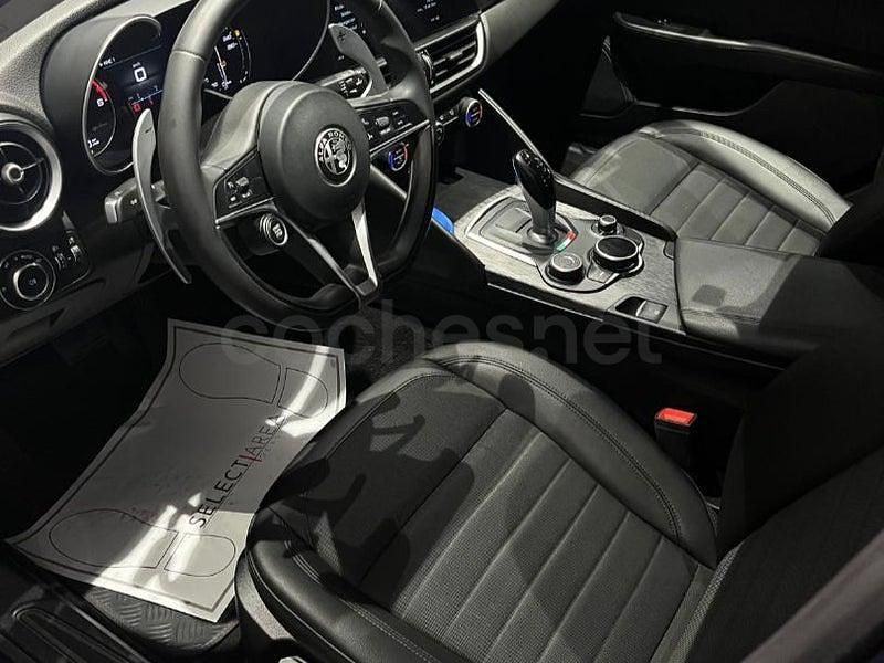 Usado Alfa Romeo Giulia Super 160 CV (117 kW) 2019 Azul Berlina
