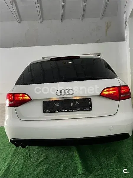 Usado Audi A4 143 CV (105 kW) 2011 Blanco Familiar