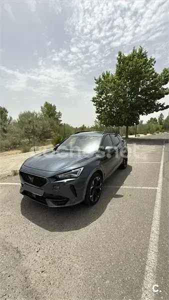 Usado Cupra Formentor 150 CV (110 kW) 2023 Gris / plata SUV