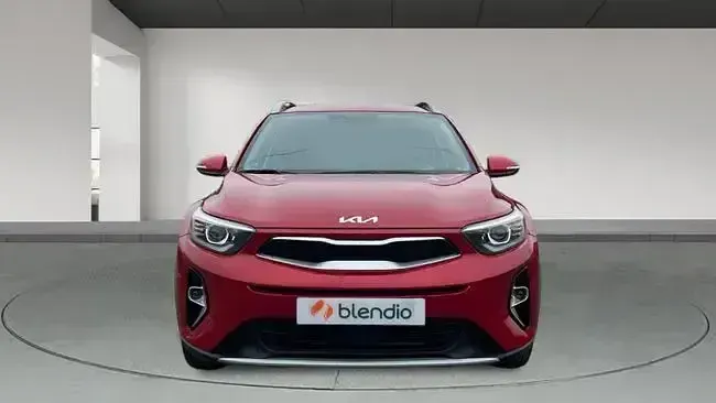 Usado Kia Stonic 84 CV (61 kW) 2023 Rojo SUV