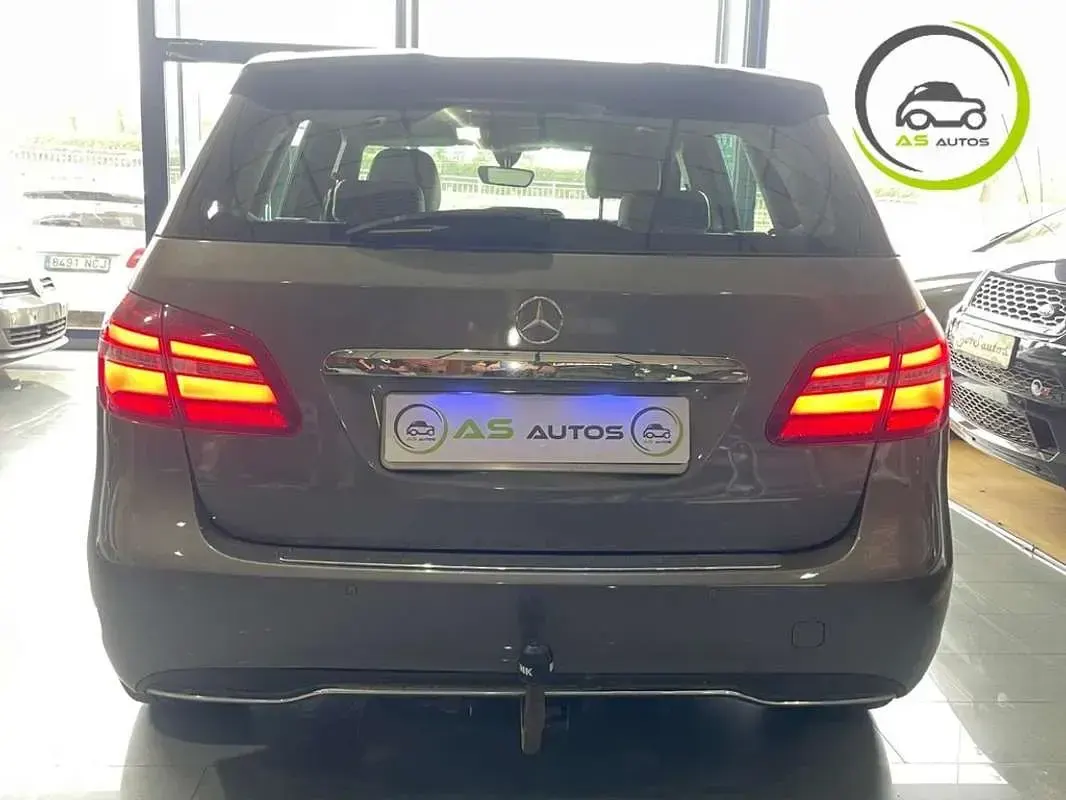 Usado Mercedes B Electric Drive 66 kW (90 CV) 2015 Gris Utilitario