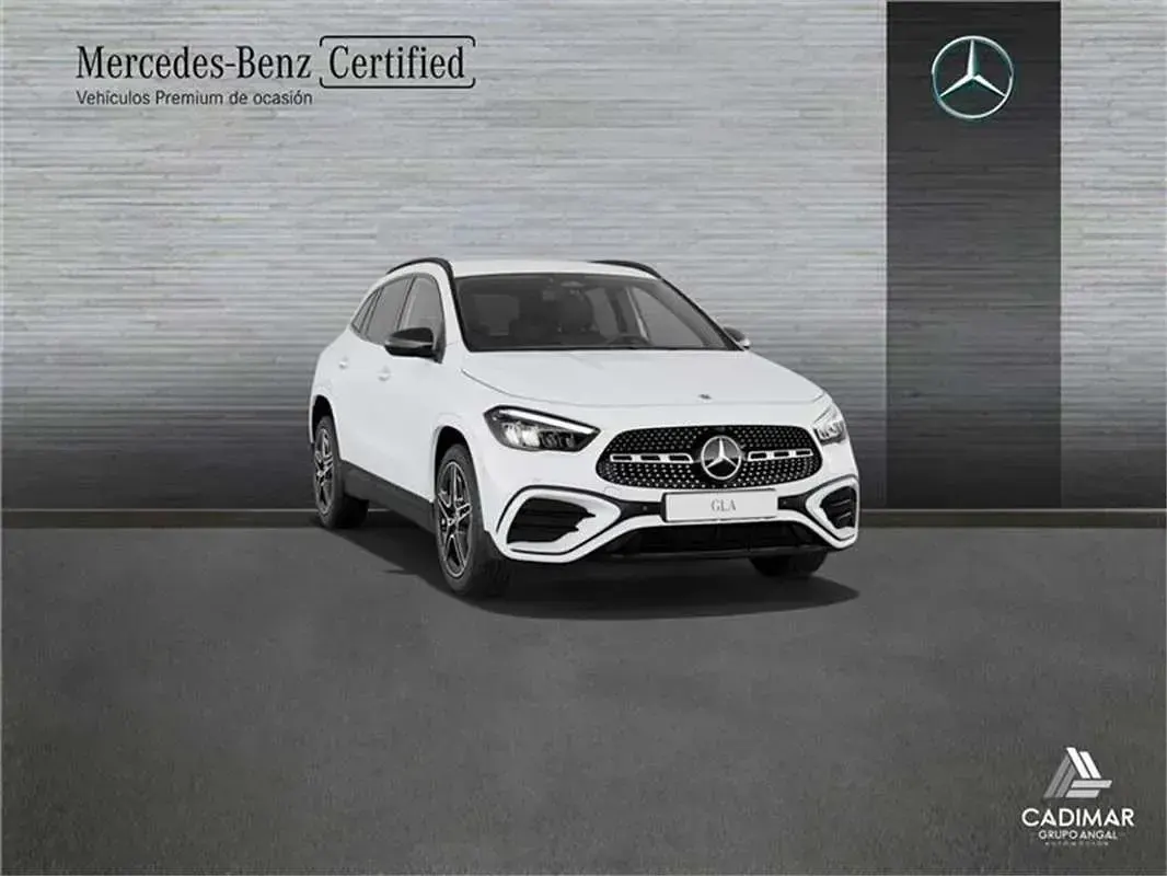 Usado Mercedes GLA200 150 CV (110 kW) 2025 SUV