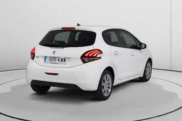 Usado Peugeot 208 Active 82 CV (60 kW) 2019 Utilitario