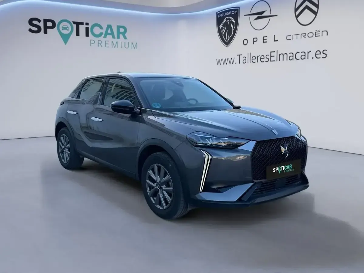 Usado DS Automobiles DS3 Crossback Bastille 130 CV (95 kW) 2023 Gris SUV