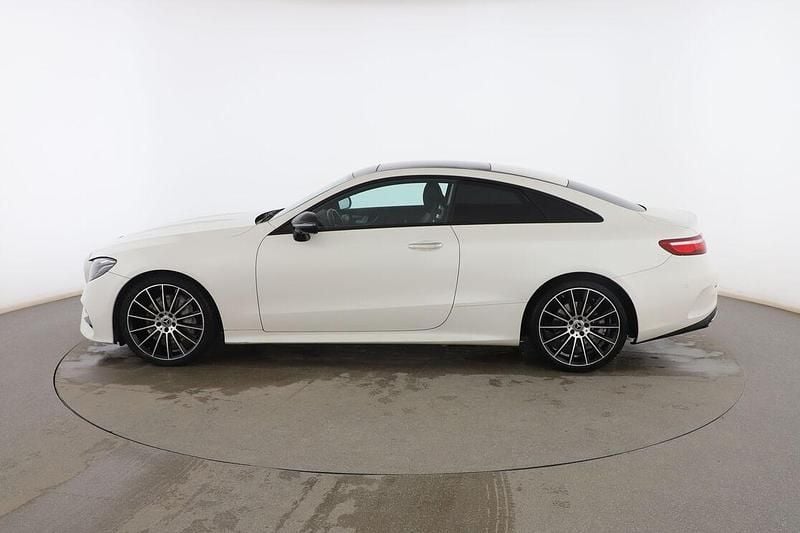 Usado Mercedes E350 AMG line 313 CV (230 kW) 2020 Blanco Coupe