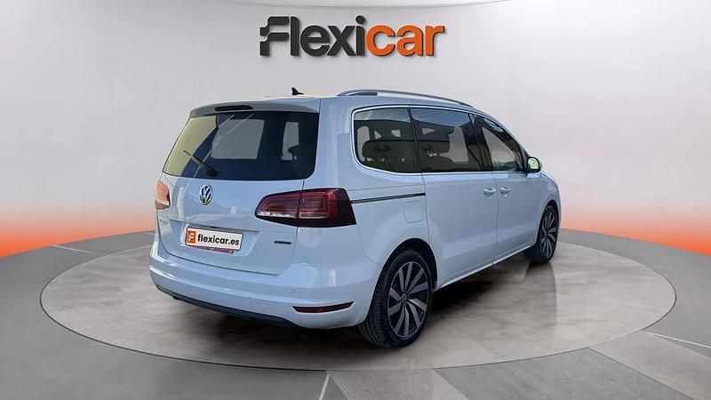 Usado VW Sharan Sport 177 CV (130 kW) 2020 Blanco Monovolumen