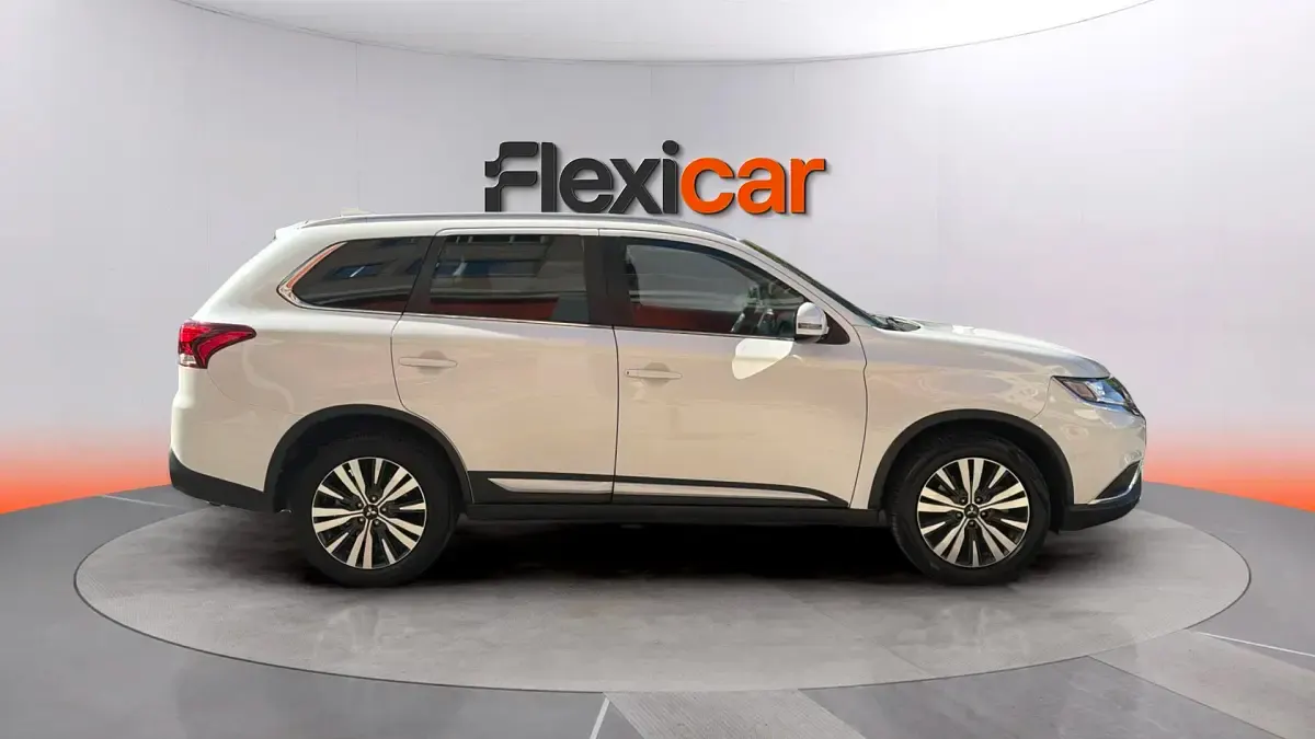 Usado Mitsubishi Outlander 150 CV (110 kW) 2019 Blanco SUV