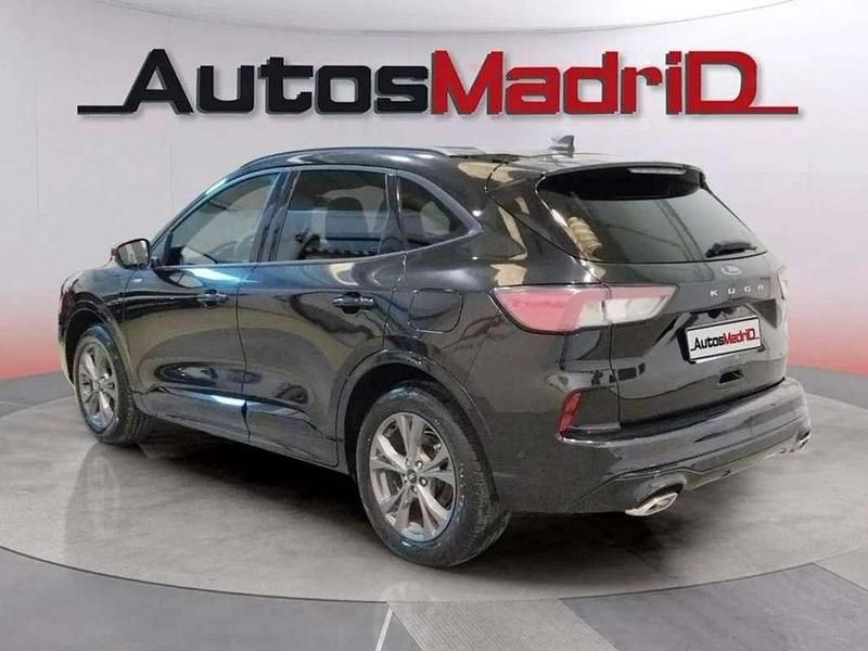 Usado Ford Kuga ST-Line 227 CV (166 kW) 2023 Negro SUV