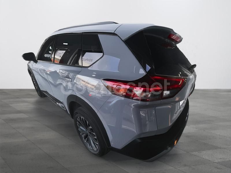 Usado Nissan X-Trail Tekna 213 CV (156 kW) 2025 Gris / plata SUV