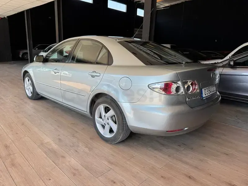 Usado Mazda 6 Active 147 CV (108 kW) 2004 Gris / plata Berlina