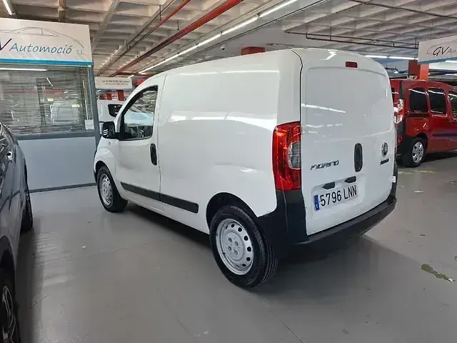 Usado Fiat Fiorino 95 CV (69 kW) 2021 Blanco Monovolumen