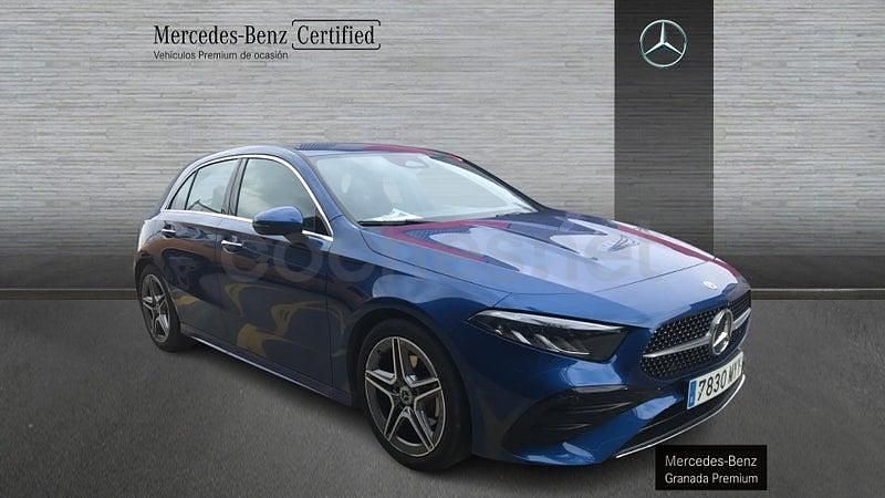 Begagnad Mercedes A180 136 HK (100 kW) 2025 Blå Sedan