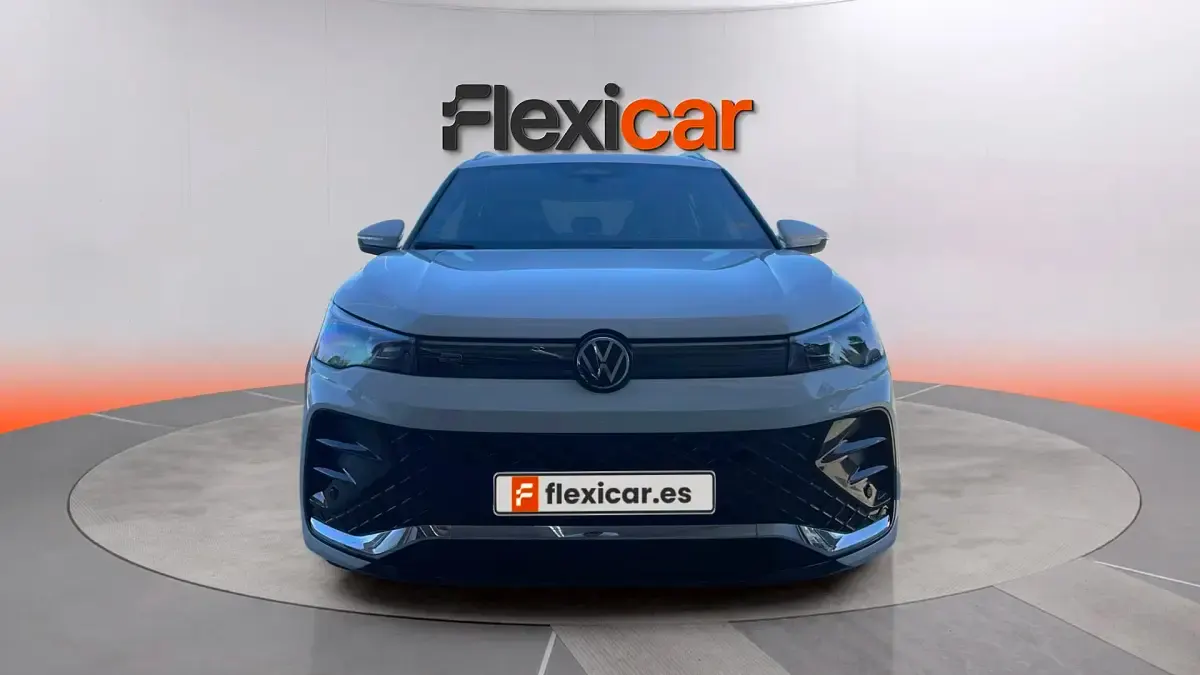 Usado VW Tiguan R-line 150 CV (110 kW) 2024 Blanco SUV