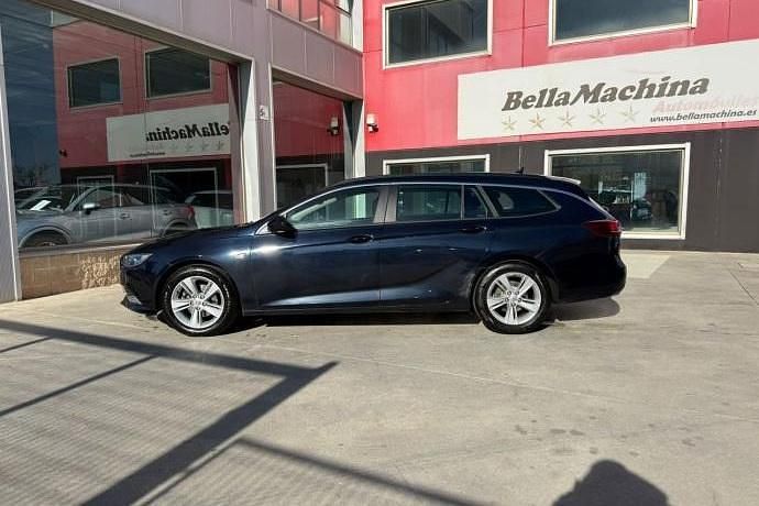 Usado Opel Insignia Selective 136 CV (100 kW) 2019 Azul Familiar