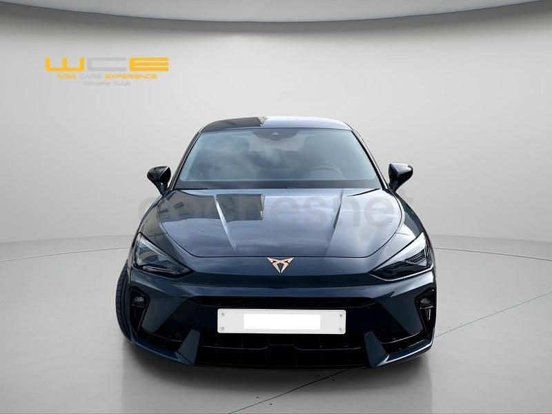 Usado Cupra Leon 150 CV (110 kW) 2024 Gris / plata Berlina