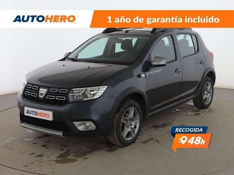 Negro Usado 2018 Dacia Sandero Essentiel Utilitario | 10.099 € (Precio justo) - Imagen 1/3