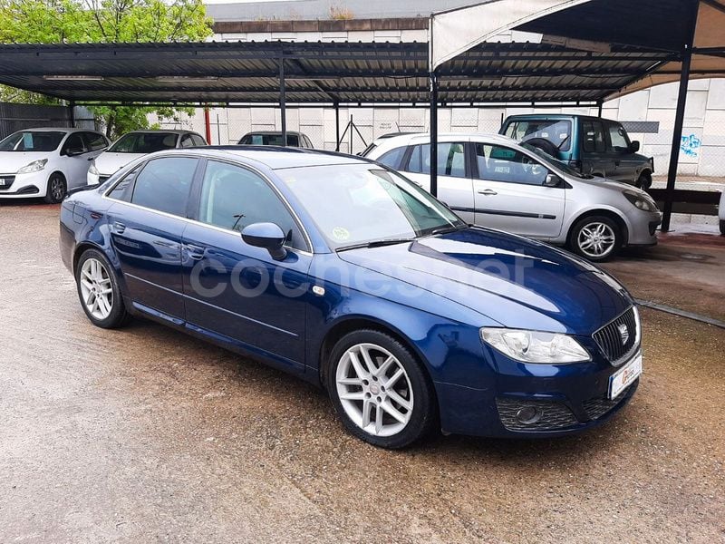 Usado Seat Exeo Reference 143 CV (105 kW) 2011 Azul Berlina