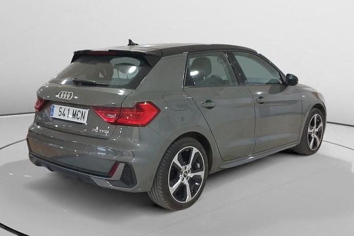 Usado Audi A1 S-Line 95 CV (69 kW) 2022 Gris SUV