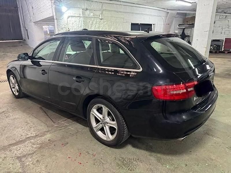 Usado Audi A4 Attraction 204 CV (150 kW) 2012 Negro Familiar