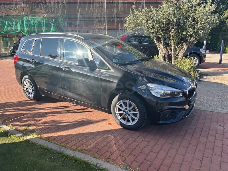 Usado BMW 218 Comfort Edition 150 CV (110 kW) 2018 Negro Familiar