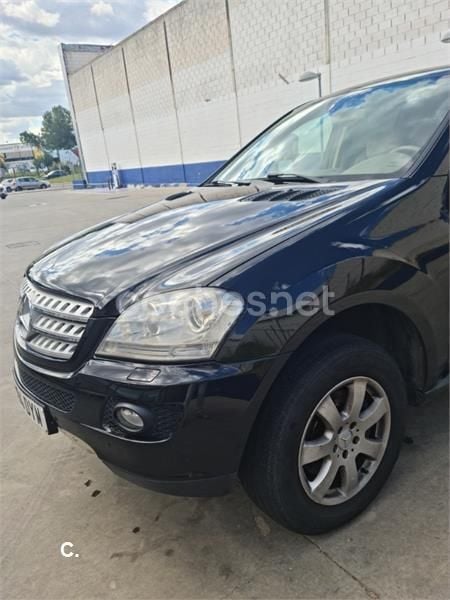 Usado Mercedes ML350 272 CV (200 kW) 2006 Negro SUV