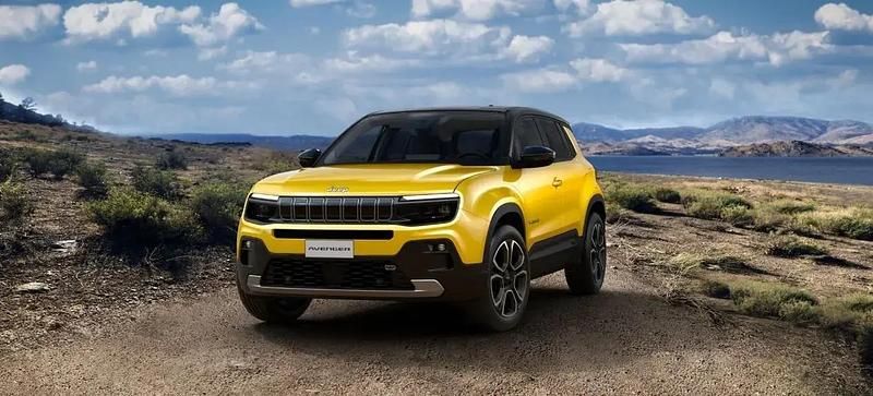 Usado Jeep Avenger Summit 100 HP (73 kW) 2023 Amarelo SUV