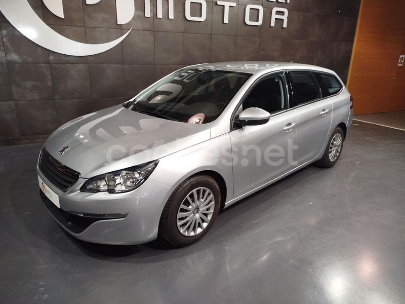 Gris / plata Usado 2017 Peugeot 308 Business-Line Familiar | 13.900 € (Caro) - Imagen 1/4