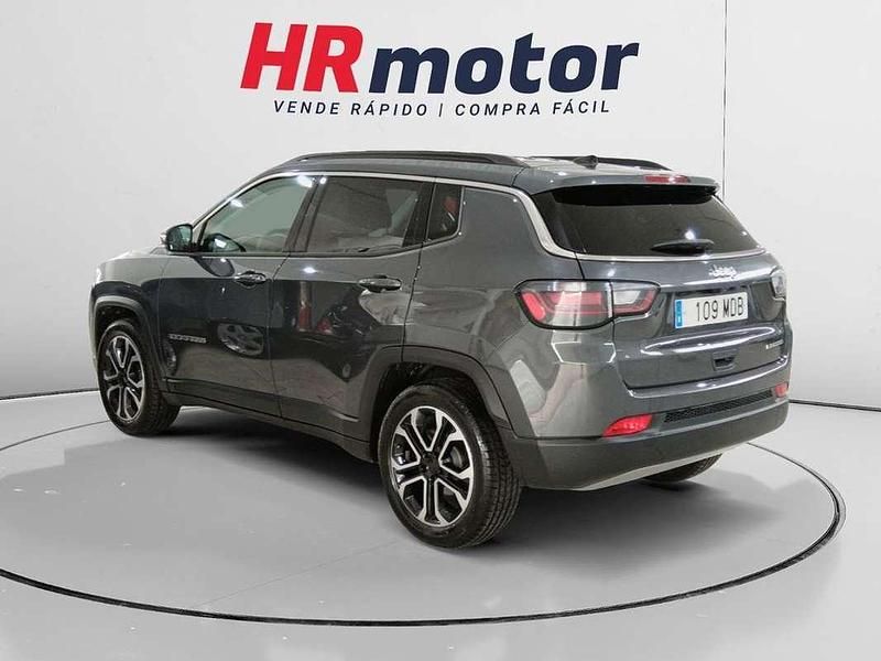 Usado Jeep Compass Limited 132 CV (97 kW) 2022 Gris SUV