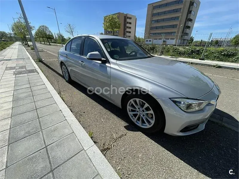 Używany BMW 318 150 KM (110 kW) 2019 Szary Sedan/Limuzyna