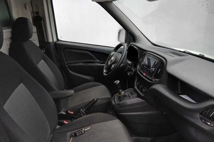 Usado Fiat Doblò 95 CV (69 kW) 2020 Monovolumen