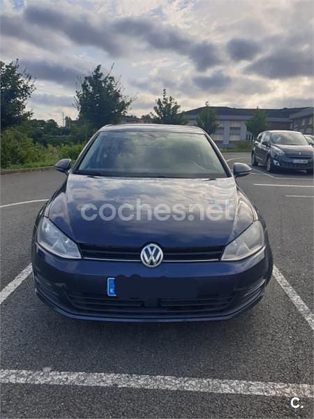 Azul Usado 2013 VW Golf VII Advance Berlina | 8200 € (Buen precio) - Imagen 1/4