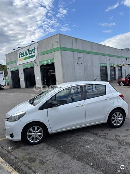 Brugt Toyota Yaris Active 90 HK (66 kW) 2012 Hvid Hatchback