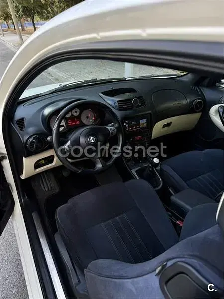 Usado Alfa Romeo 147 Distinctive 150 CV (110 kW) 2007 Blanco Utilitario