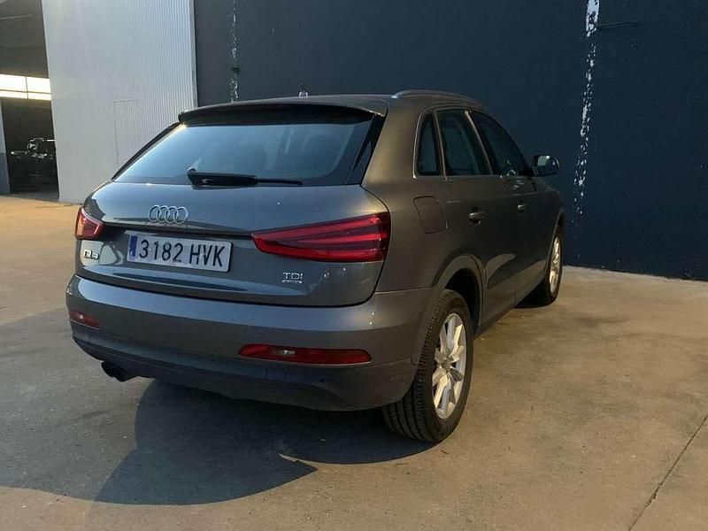 Usado Audi Q3 Ambiente 140 CV (102 kW) 2013 Gris SUV