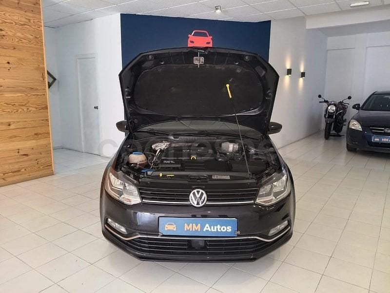 Usado VW Polo Advance 90 CV (66 kW) 2014 Negro Berlina
