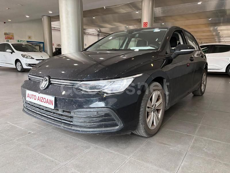Gris / plata Usado 2023 VW Golf VIII Life Berlina | 22.500 € (Precio justo) - Imagen 1/4