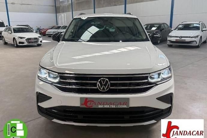 Usado VW Tiguan Sportline 130 CV (95 kW) 2023 SUV