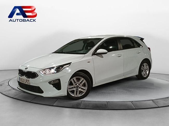 Usado Kia Ceed 120 CV (88 kW) 2021 Blanco Utilitario