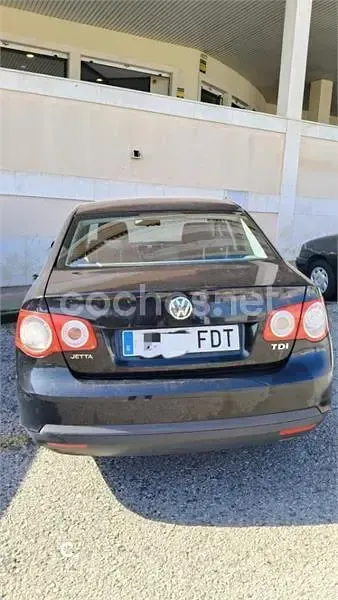 Usado VW Jetta Trendline 105 CV (77 kW) 2006 Negro Berlina