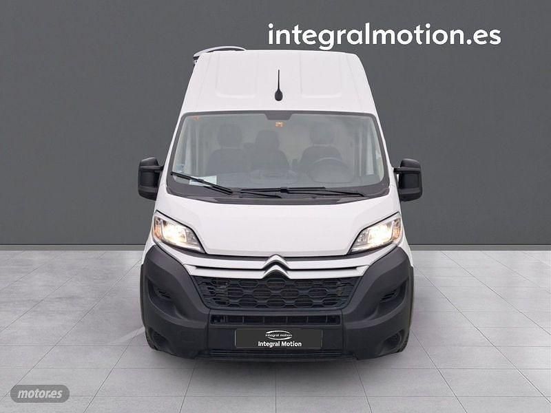 Usado Citroën Jumper 140 CV (102 kW) 2023 Blanco Monovolumen