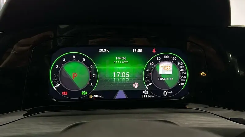 Usado VW Golf VIII Style 150 CV (110 kW) 2023 Gris / plata Berlina