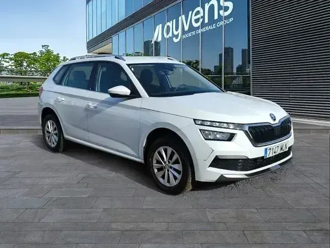 Usado Skoda Kamiq Selection 116 CV (85 kW) 2023 Blanco SUV