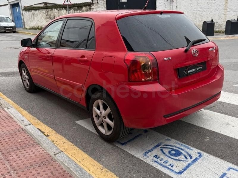 Usado Toyota Corolla Sol 110 CV (80 kW) 2004 Rojo Berlina