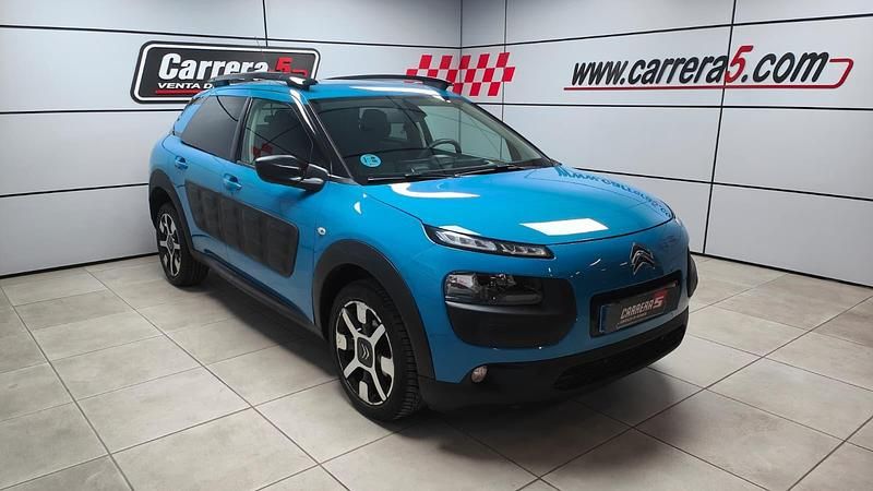 Usado Citroën C4 Cactus PureTech 110 CV (80 kW) 2017 Azul Utilitario