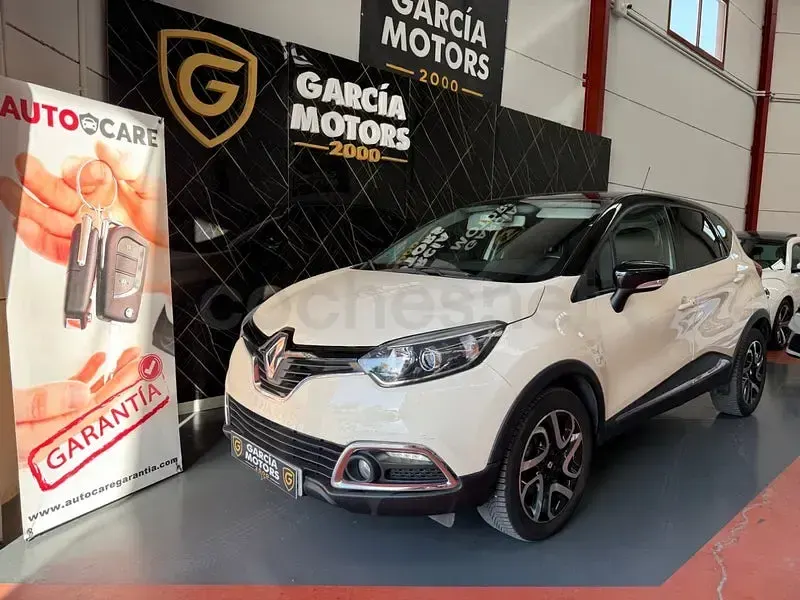 Usado Renault Captur Zen 90 CV (66 kW) 2016 Beige SUV